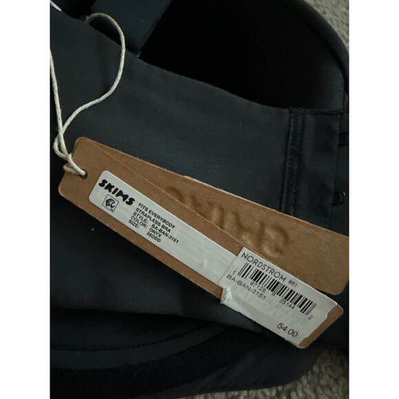 SKIMS Fits Everybody Strapless / Strap Bra in Onyx Size 38DDD - Picture 8 of 12
